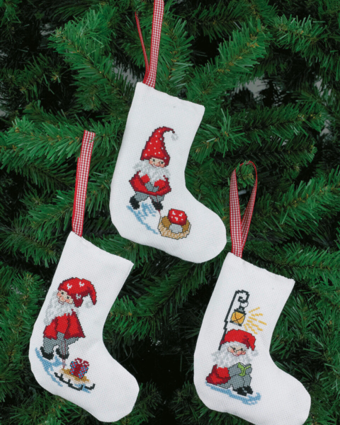 Kit de broderie Lutin sous lanterne 12 x 14 cm