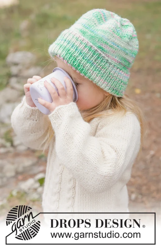 50-20 Sparkle Sprout Hat by DROPS Design