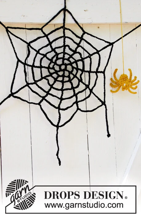 Extra 0-1426 Miss Spider’s House by DROPS Design — 2