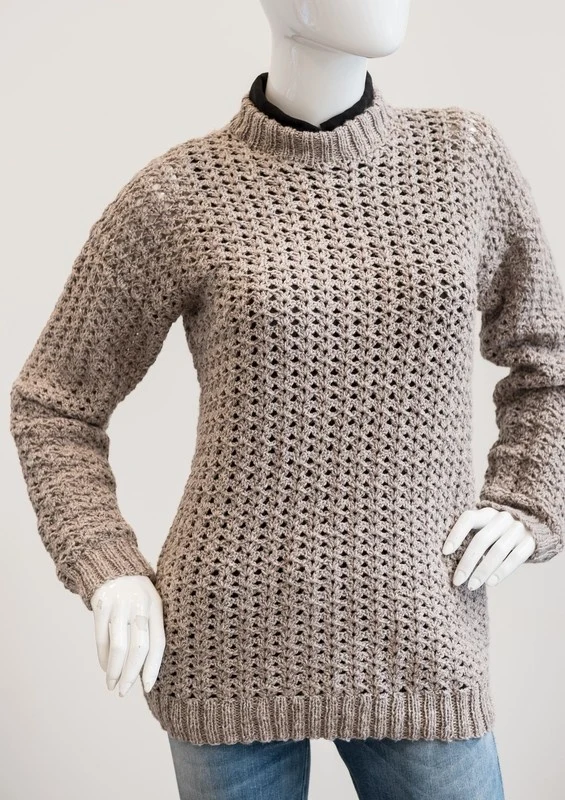 Pull au crochet 1697 avec bords tricotés