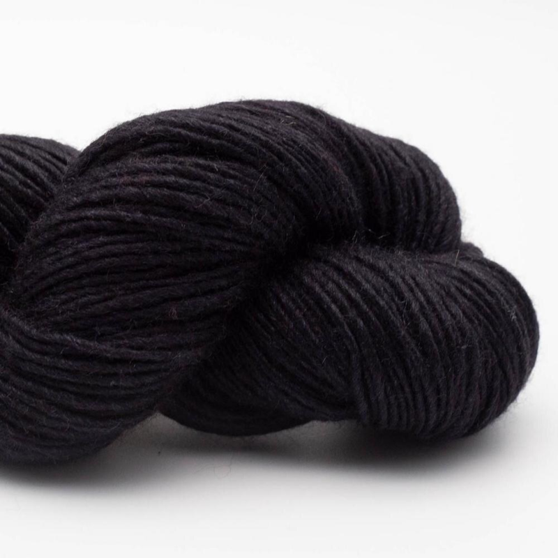 Manos del Uruguay Silk Blend Solid Handdyed 3008 Black