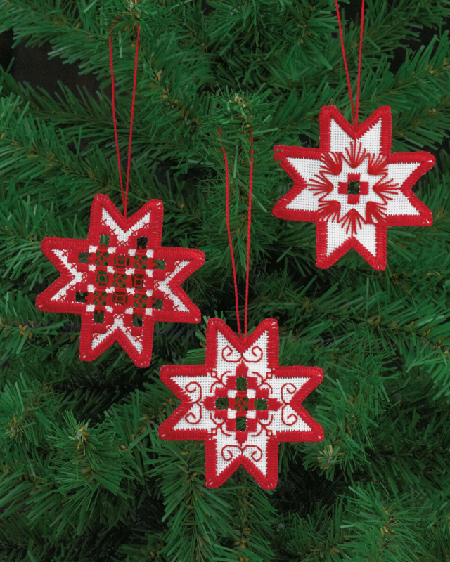 Kit de broderie Hardanger étoile rouge x 3 7,5 x 7 cm