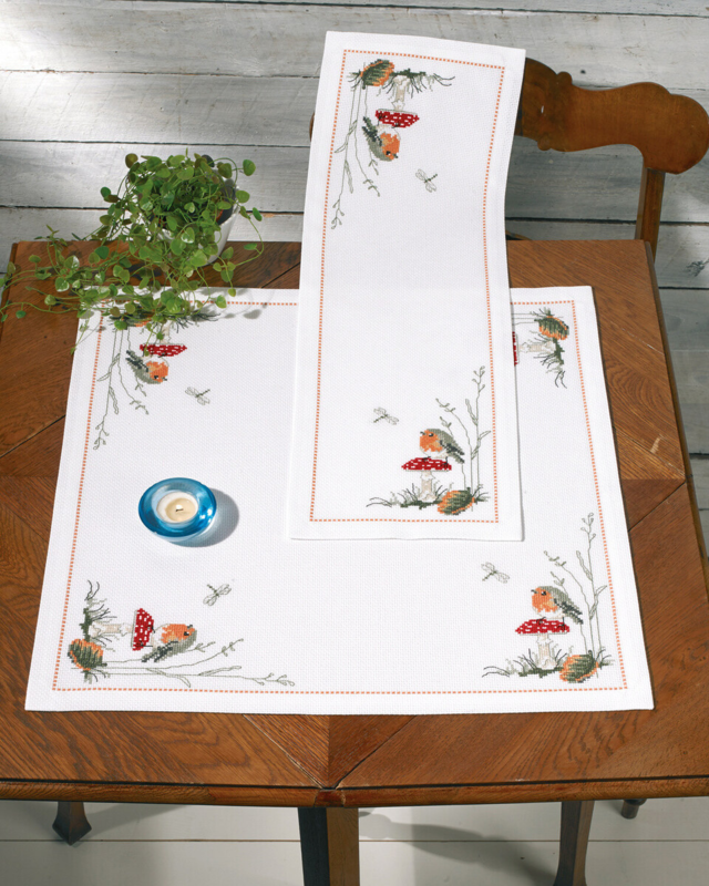 Kit de broderie Rouge-gorge et champignon 56 x 56 cm