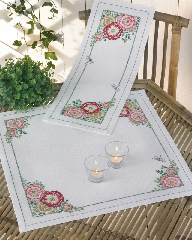 Kit de Broderie Roses Trémières 24 x 62 cm