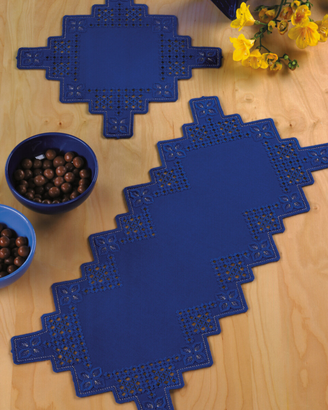 Kit de broderie Hardanger bleu foncé 28 x 60 cm