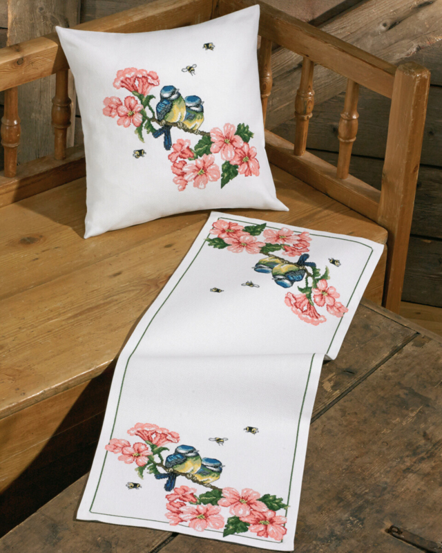 Kit de broderie Mésanges dans les fleurs 33 x 87 cm